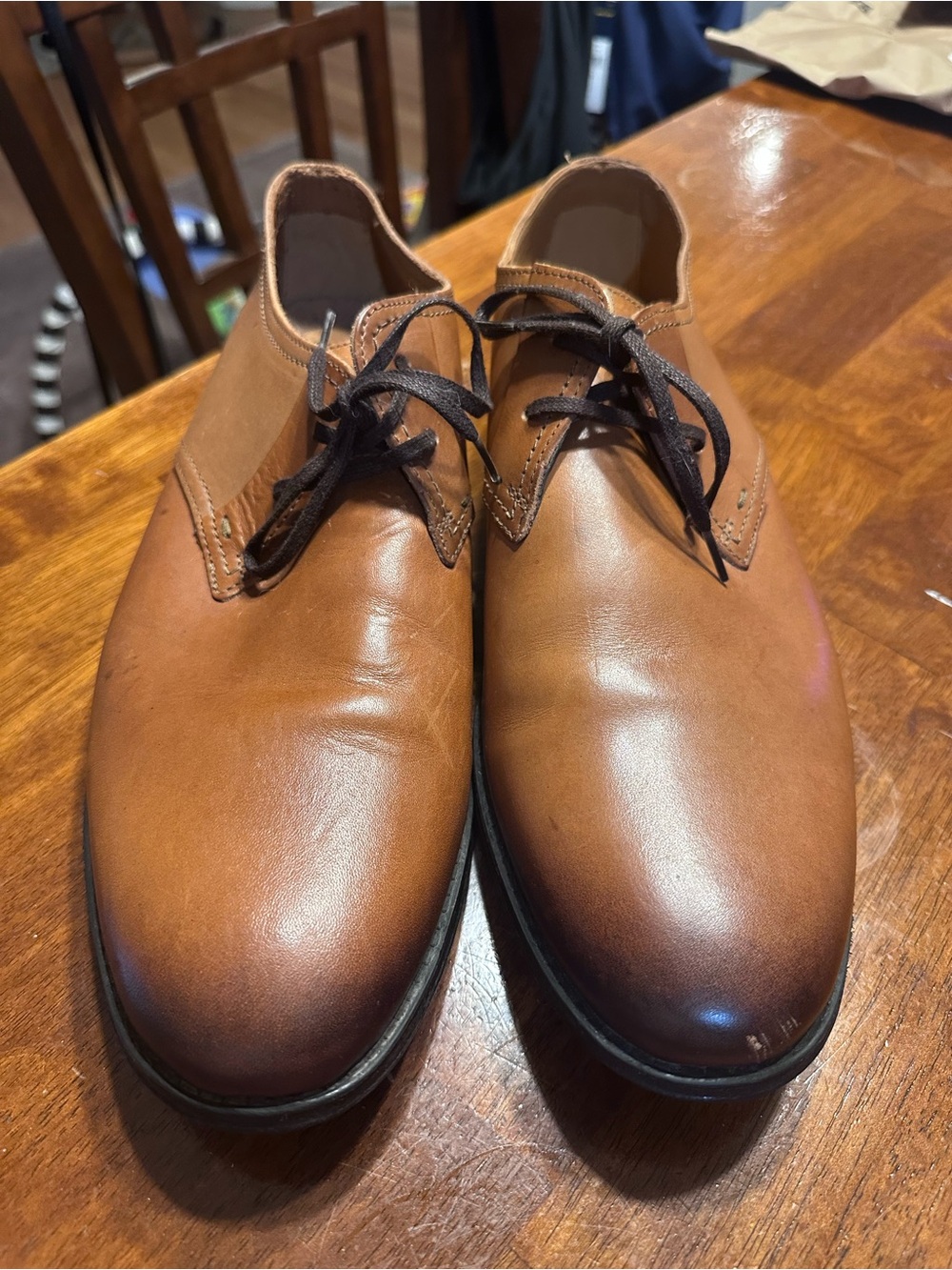 Clark’s Classic Men's Tan Brown Leather Derby Dress Shoes